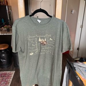 Glacier National Park graphic t-shirt size Large mens